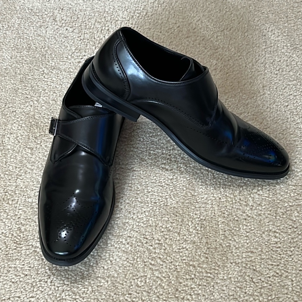Unlisted by Kenneth Cole buckle shoes
